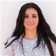 Musicoterapeuta, profesora de música, estimulación musical en atención temprana, sesiones grupales de música para adultos mayores